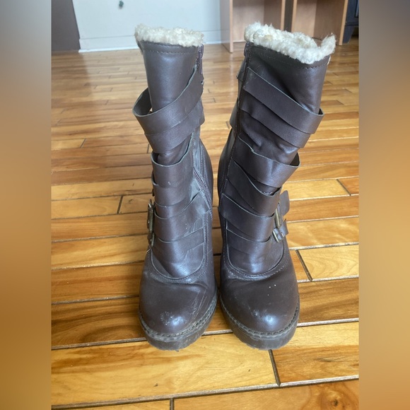 High heel boots - Picture 2 of 3